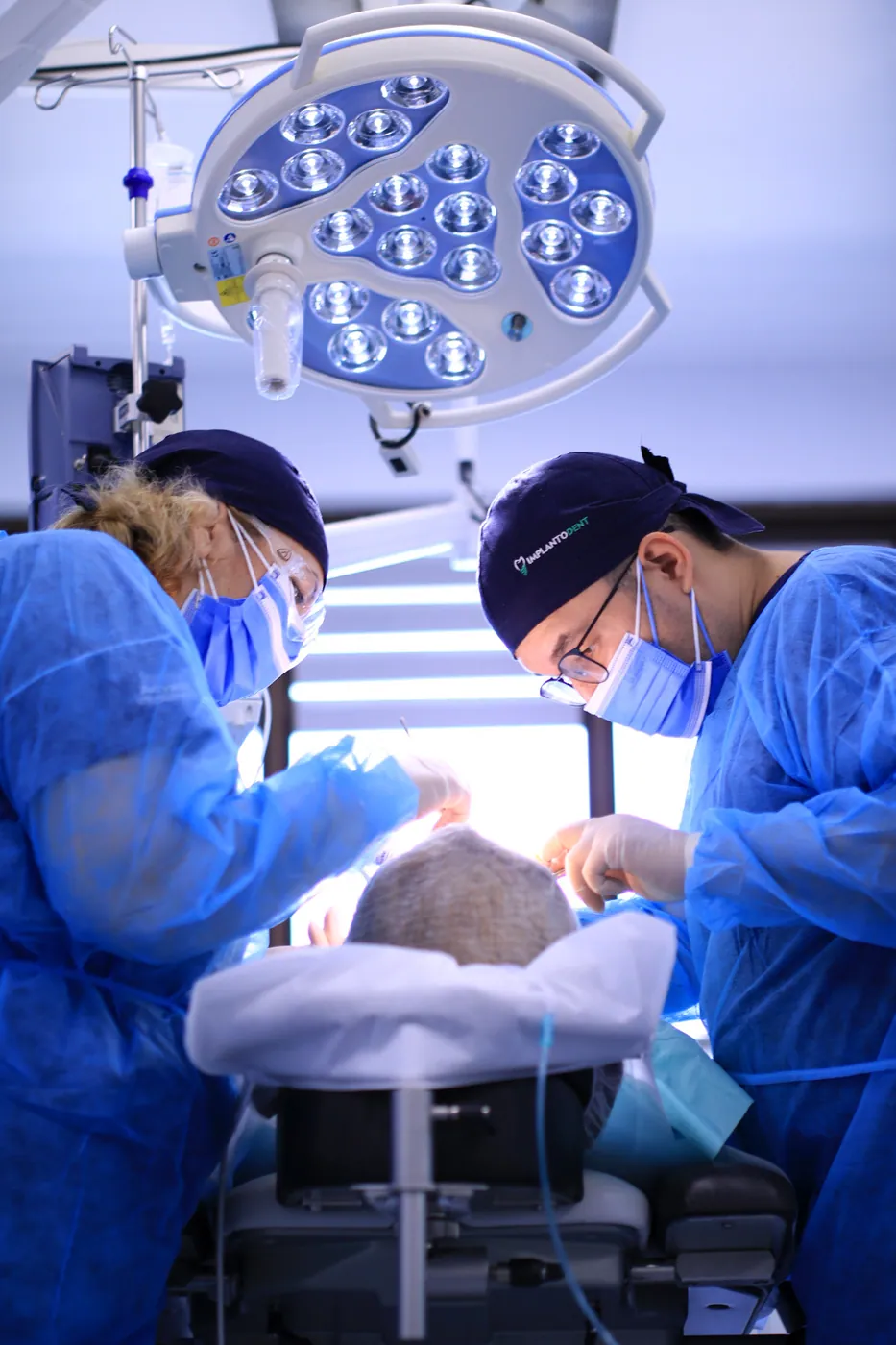 Dr. Olgun Chemal — Chirurgie în echipă